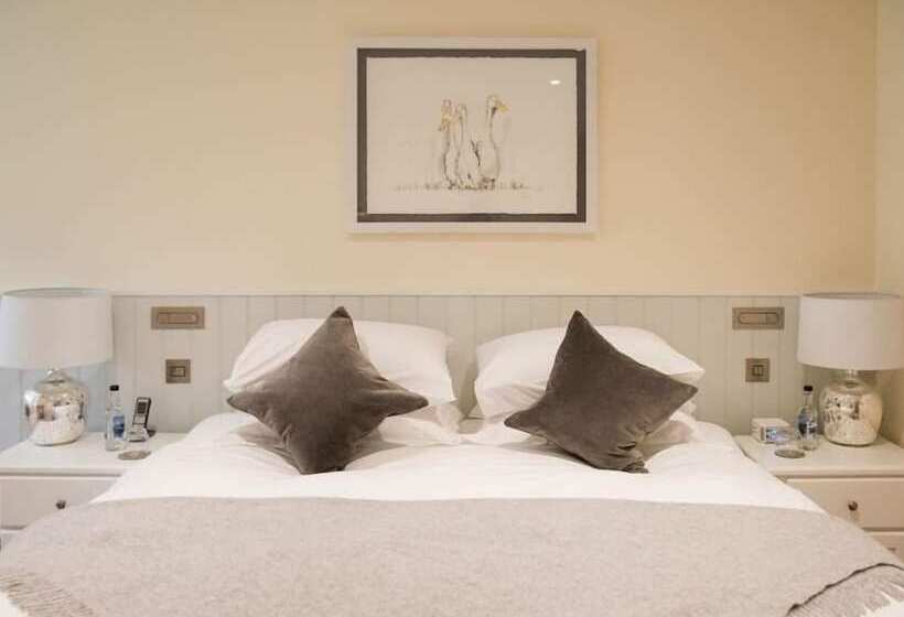 חדר דלוקס, The Turtley Corn Mill