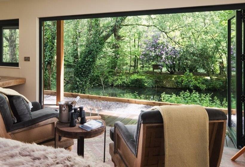 קוטג' דלוקס, The Turtley Corn Mill