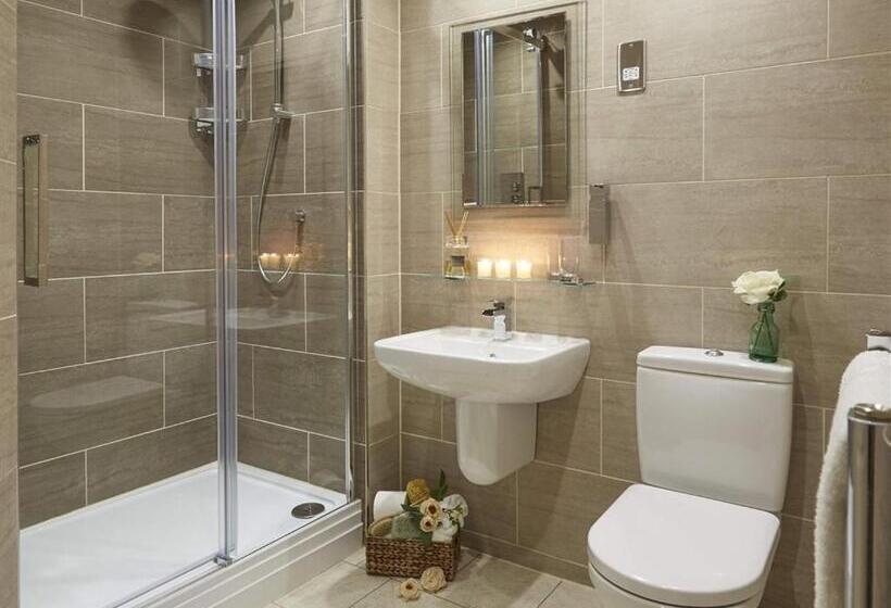 标准间, The White Hart At Lydgate