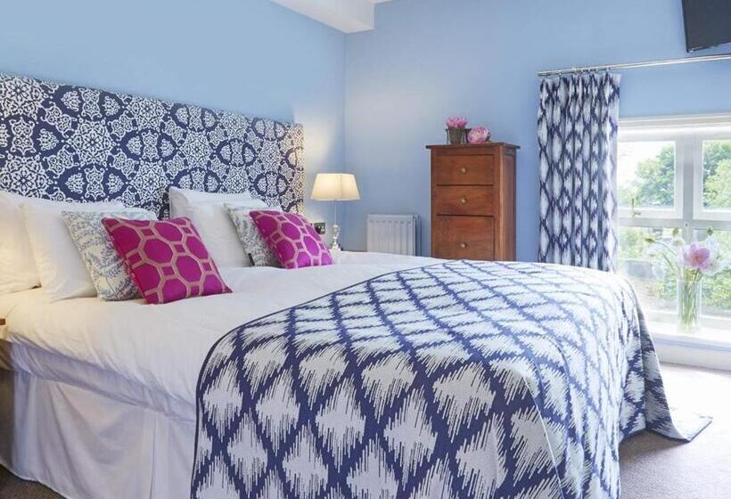 标准间, The White Hart At Lydgate