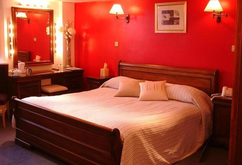 家庭间, The White Hart At Lydgate