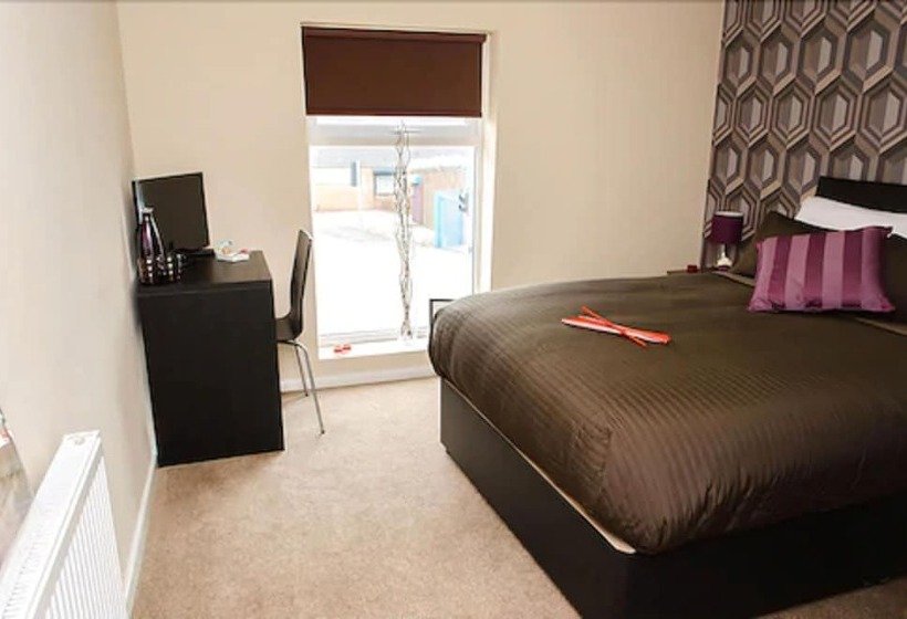 패밀리 룸, Trivelles Eccles