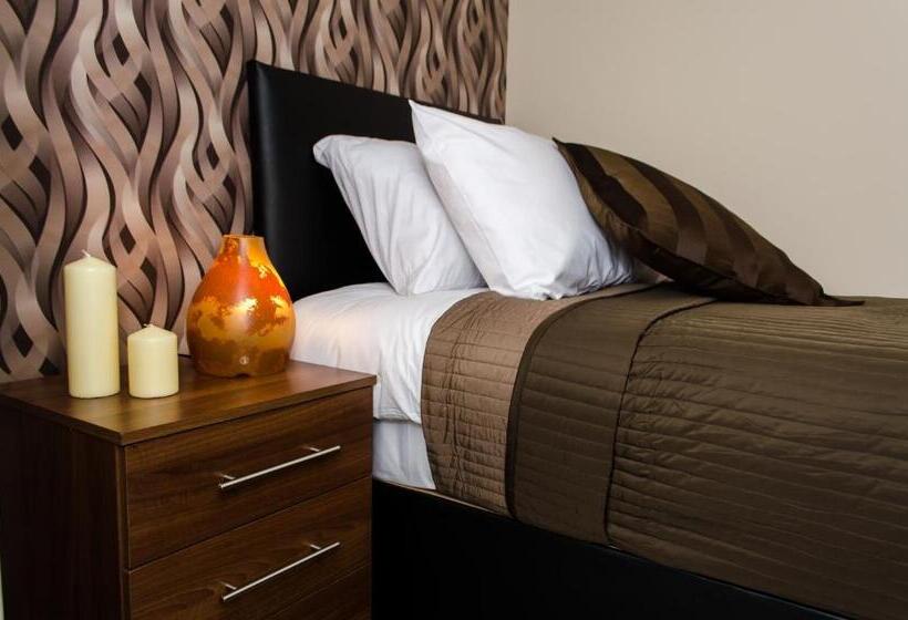 패밀리 룸, Trivelles Eccles