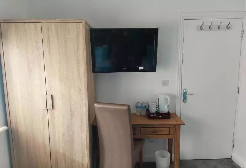 اتاق استاندارد با سرویس بهداشتی مشترک, Apple House Wembley