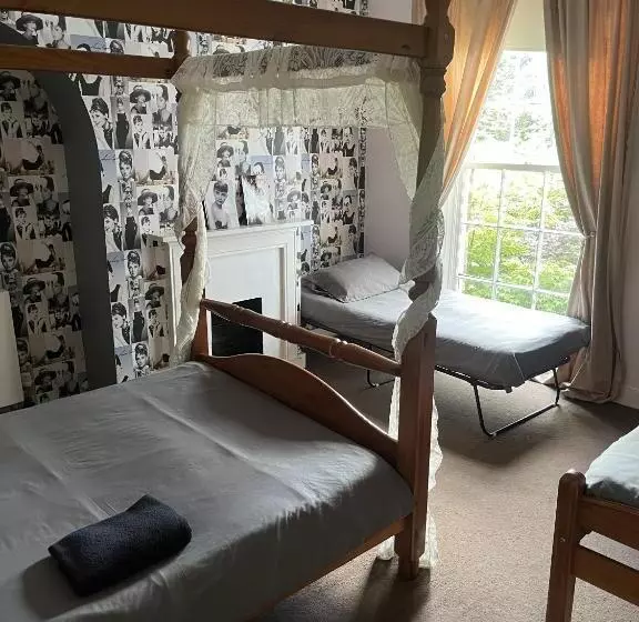 スーペリアの４人部屋, Beverley Budget Inn