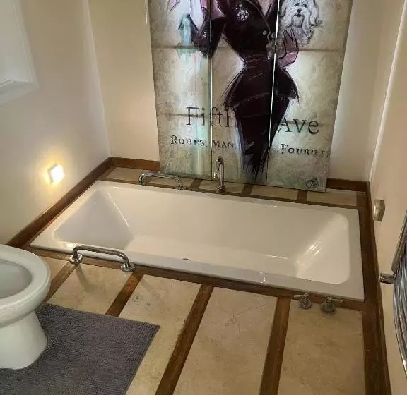 スーペリアの４人部屋, Beverley Budget Inn
