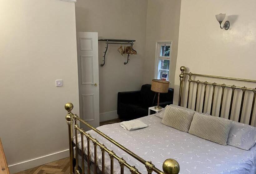 스탠다드 룸, Beverley Budget Inn
