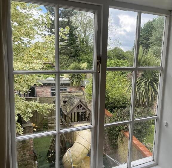 غرفة سوبيريور مطلّة علي الحديقة, Beverley Budget Inn