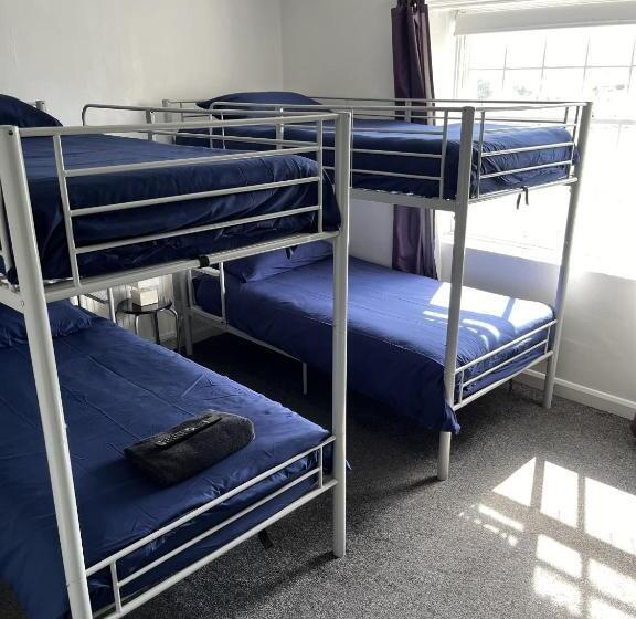 غرفة قياسية رباعية حمام مشترك, Beverley Budget Inn