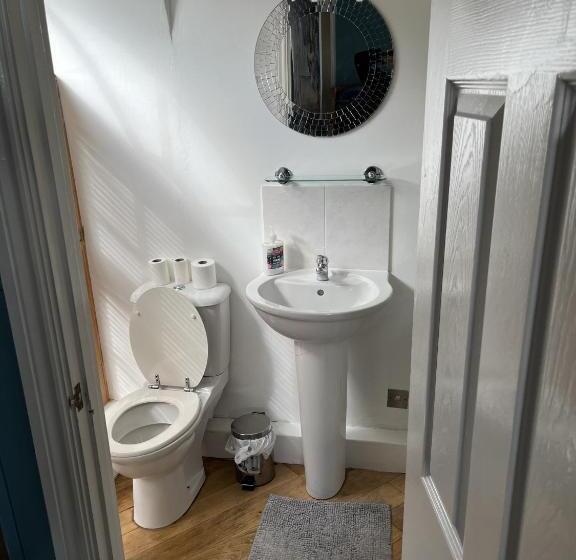 Семейный Номер Вид на Сад, Beverley Budget Inn