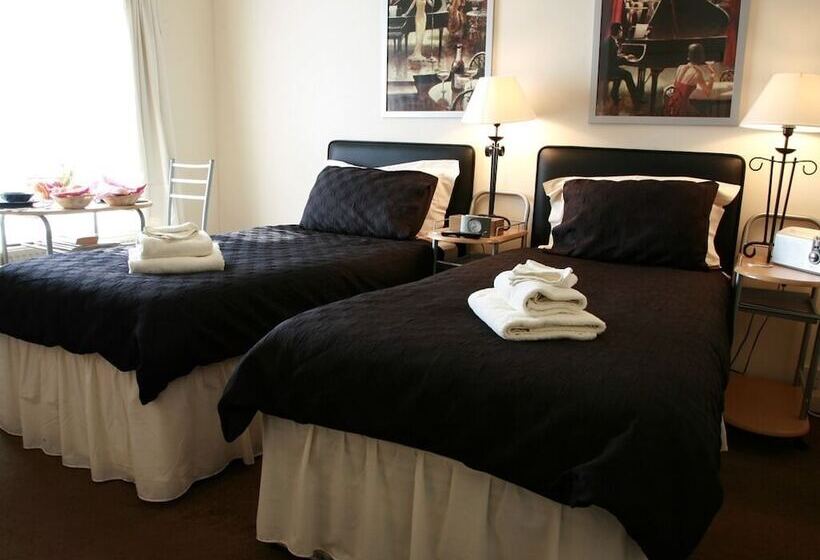 غرفة سوبيريور مطلّة علي الحديقة, Beverley Budget Inn