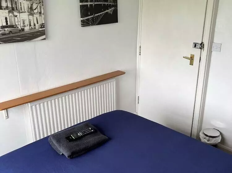バス共有のスタンダードルーム, Beverley Budget Inn