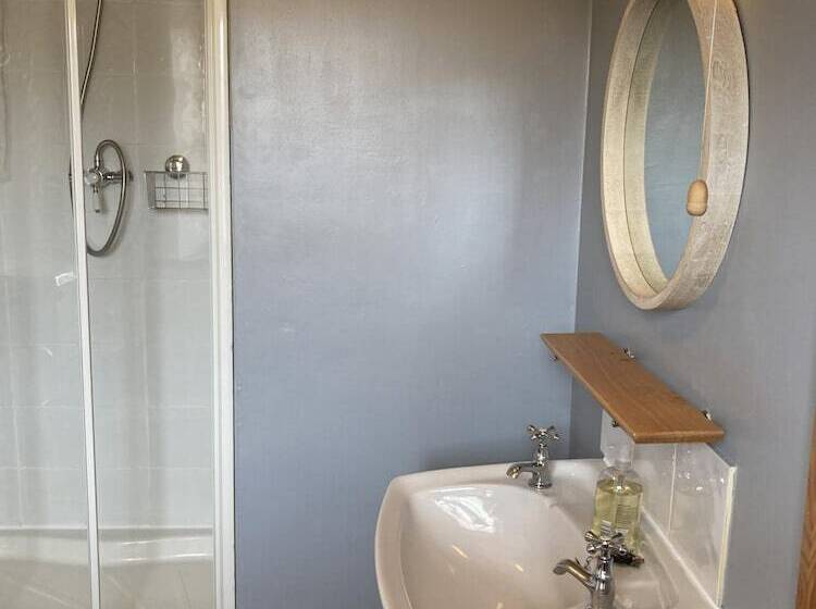 Номер Стандарт, Riverside Bed & Breakfast