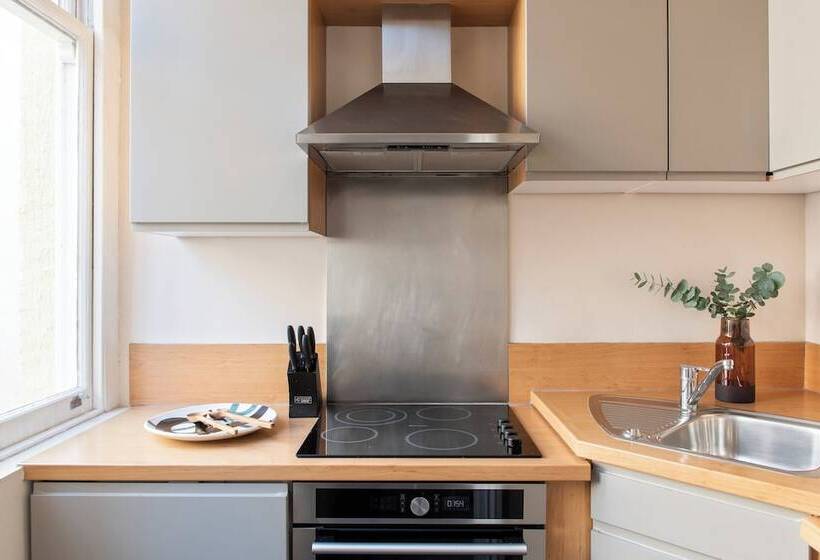 침실 1개 아파트, Saco Bristol West India House