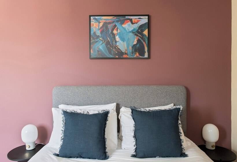 침실 2개 아파트, Saco Bristol West India House