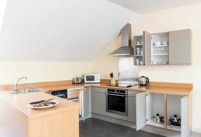 침실 2개 아파트, Saco Bristol West India House