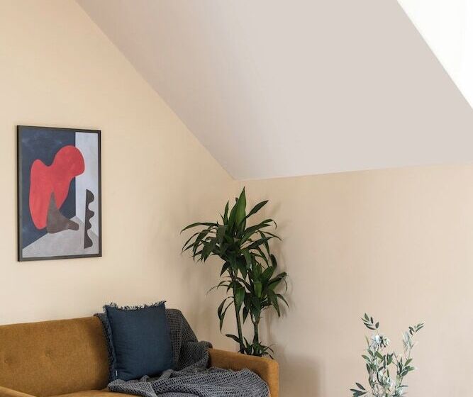 침실 2개 아파트, Saco Bristol West India House