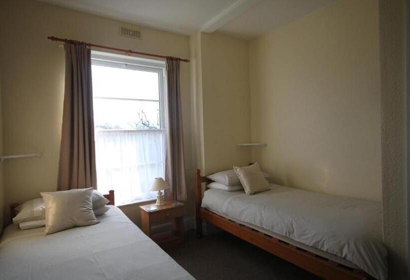 غرفة عائلية, Gainsboro Guest House