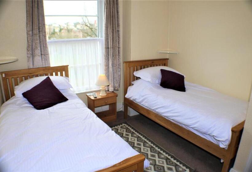 غرفة عائلية, Gainsboro Guest House