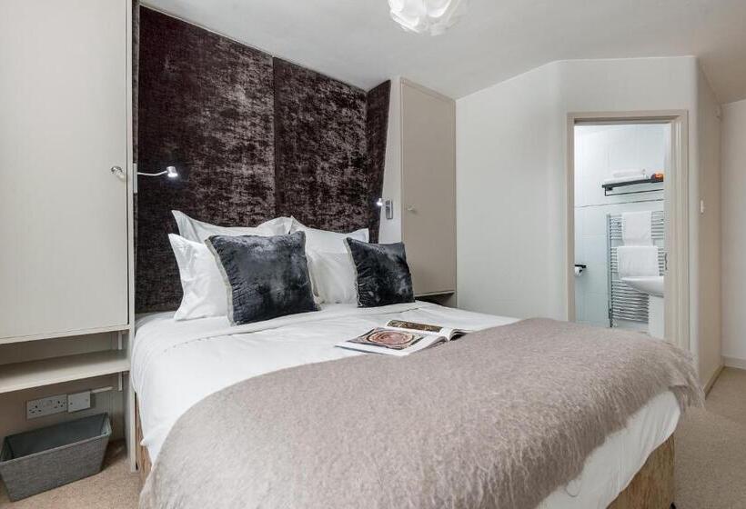 חדר דחוקס עם מיטת קינג, Crazy Fox Hurley Boutique B&b