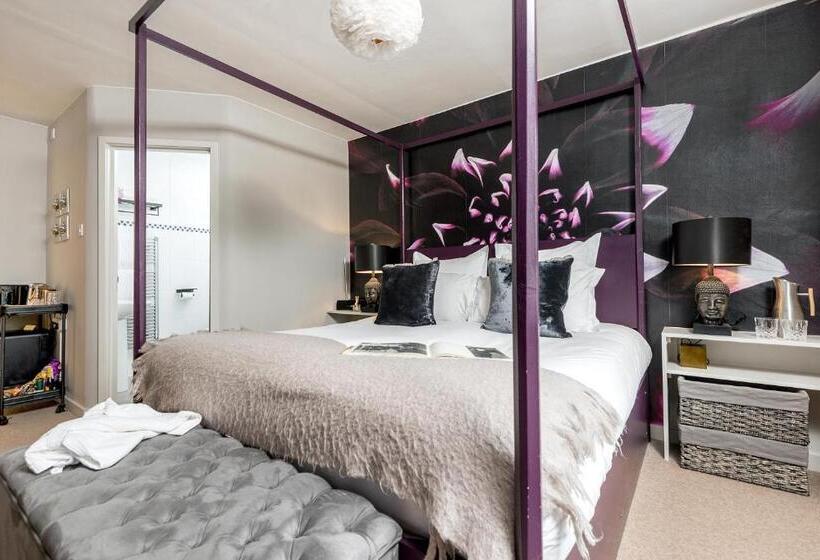 חדר אקזקיוטיב, Crazy Fox Hurley Boutique B&b