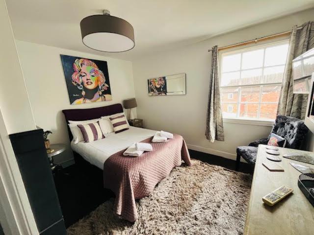 豪华房间, Horn And Trumpet