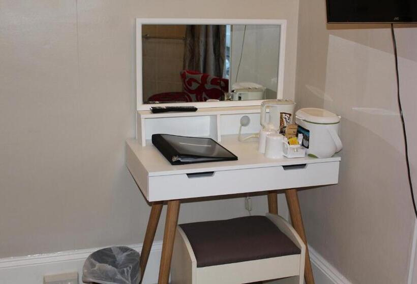 اتاق لوکس با تخت بزرگ, The Darnley