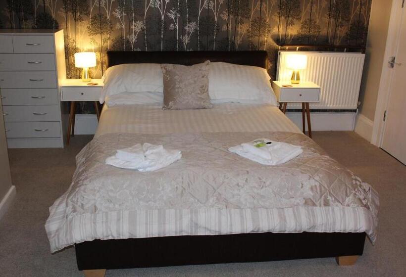 اتاق لوکس با تخت بزرگ, The Darnley