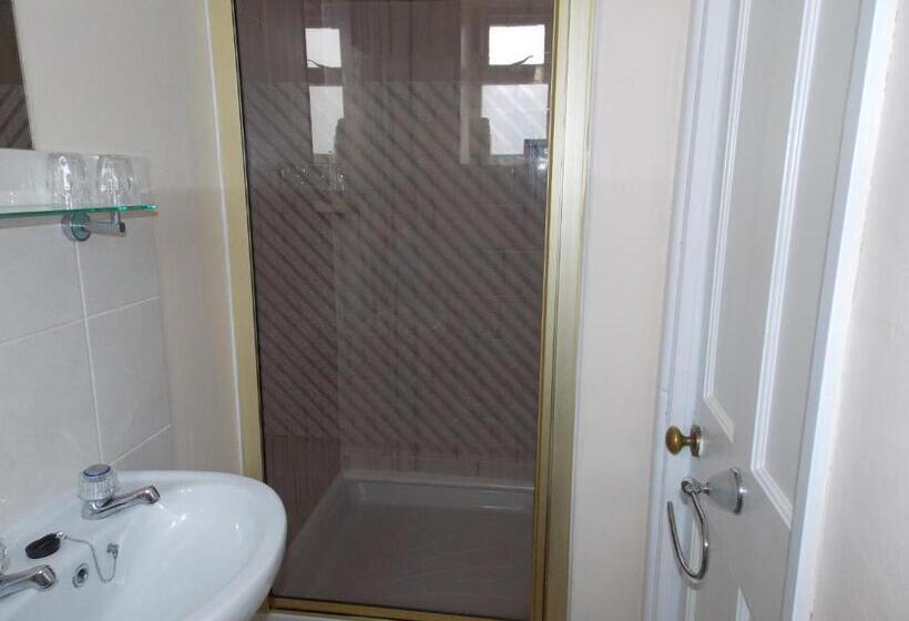 اتاق استاندارد, The Darnley