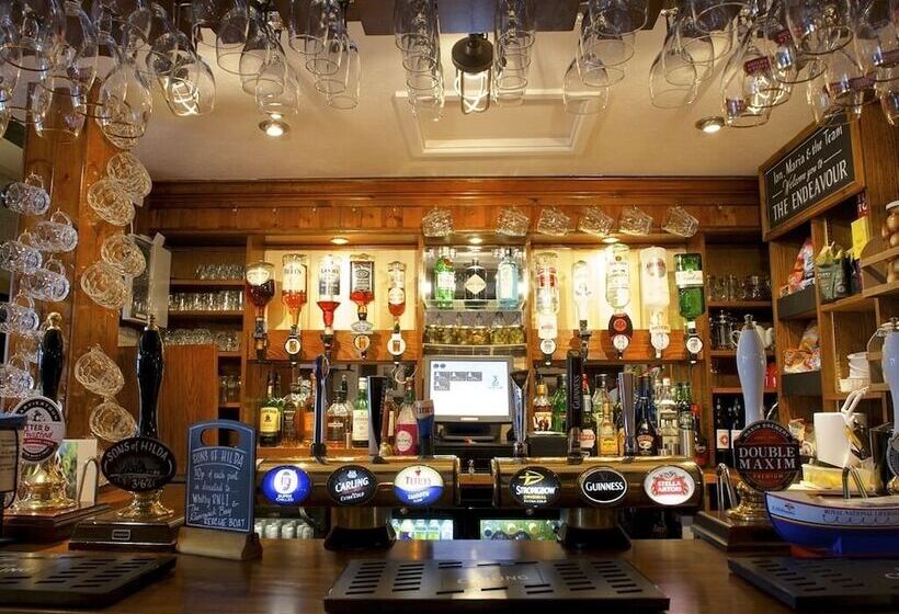 חדר סטנדרט, The Endeavour