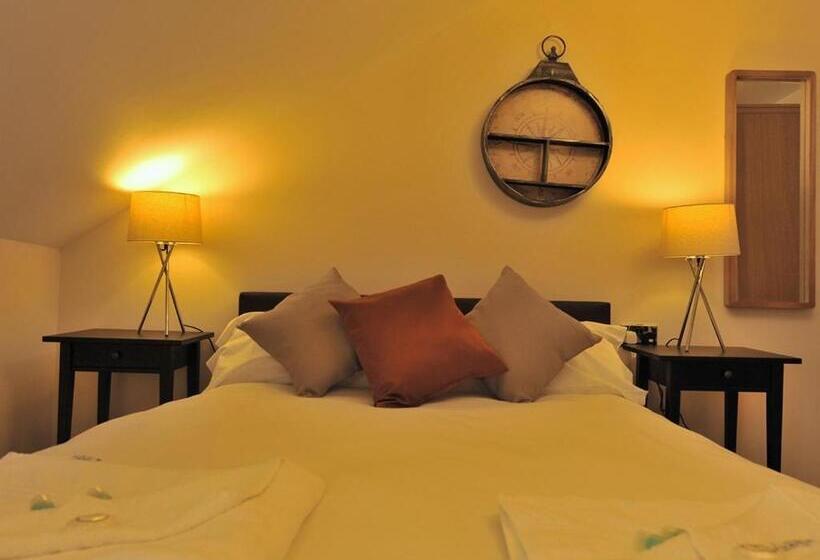 스탠다드 트리플 룸, Gail S Guest House