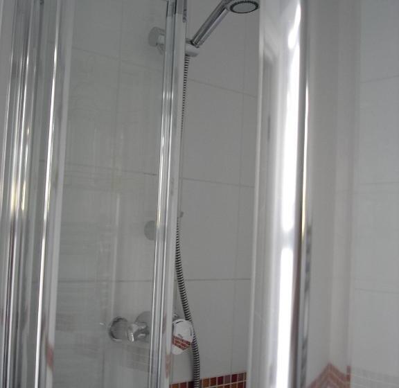 标准间, Penmorvah