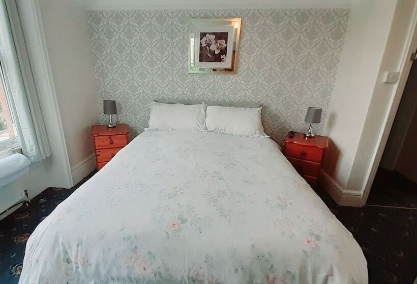 غرفة قياسية, The Countryman