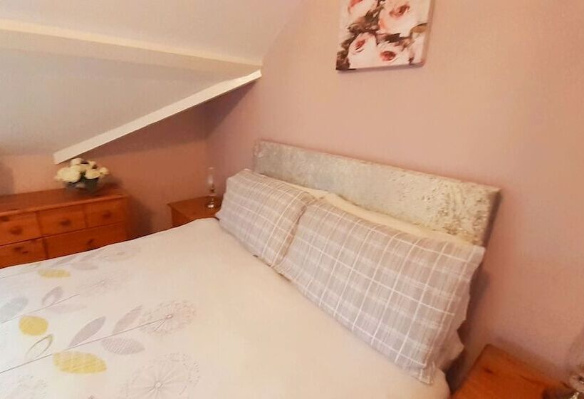 غرفة قياسية, The Countryman