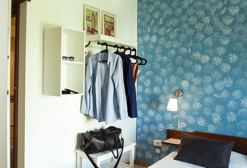 클래식 룸, Baron Beach