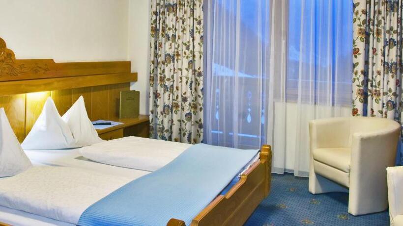 חדר משפחתי, Berghof