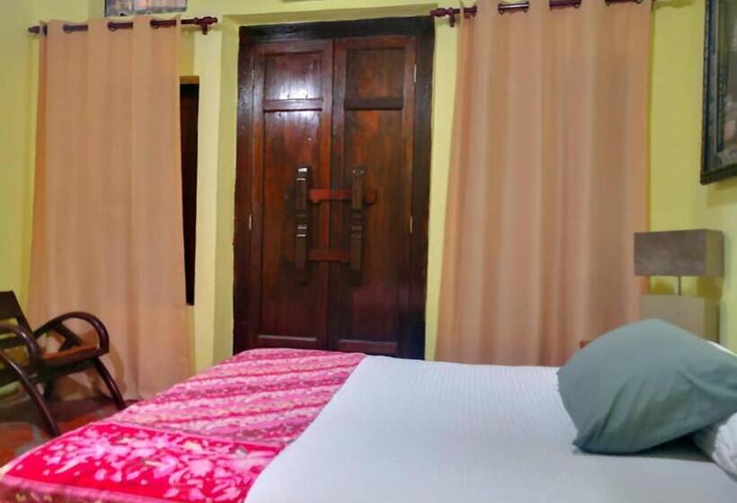 جناح سوبيريور, Cintra House