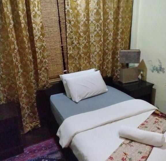 غرفة ديلوكس فردية, Cintra House