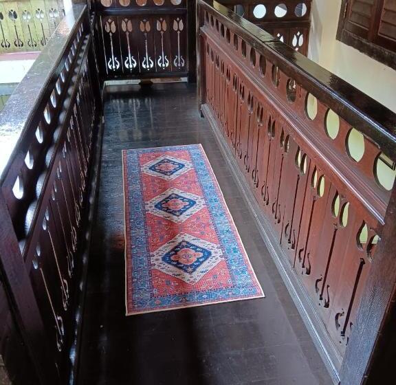 غرفة ديلوكس, Cintra House