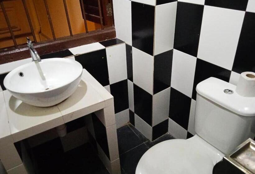 غرفة ديلوكس, Cintra House