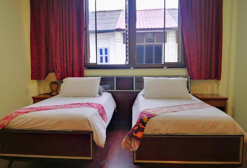 غرفة ديلوكس, Cintra House