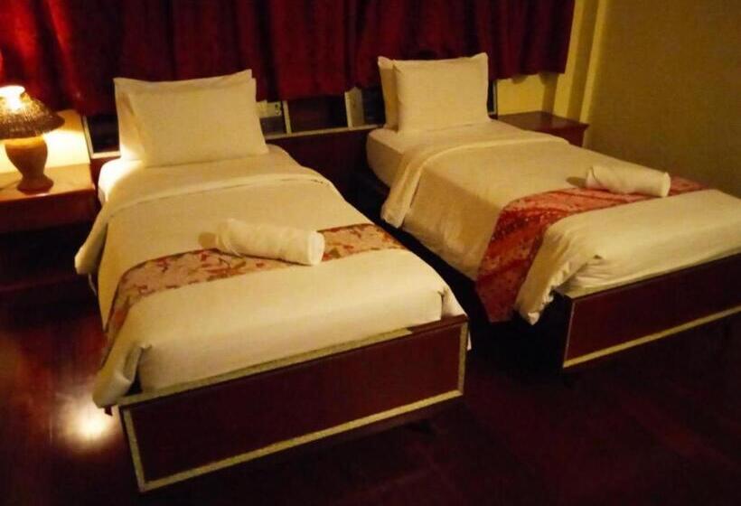 Номер Deluxe, Cintra House