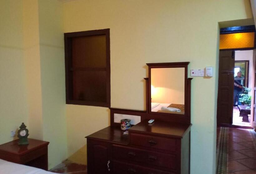 جناح عائلي, Cintra House