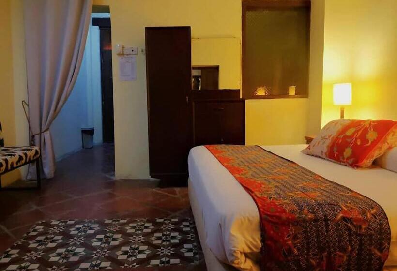 جناح عائلي, Cintra House