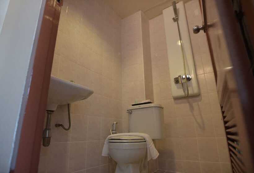 اتاق استاندارد سه نفره, D&d Inn Khaosan