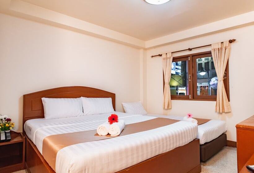 اتاق استاندارد سه نفره, D&d Inn Khaosan