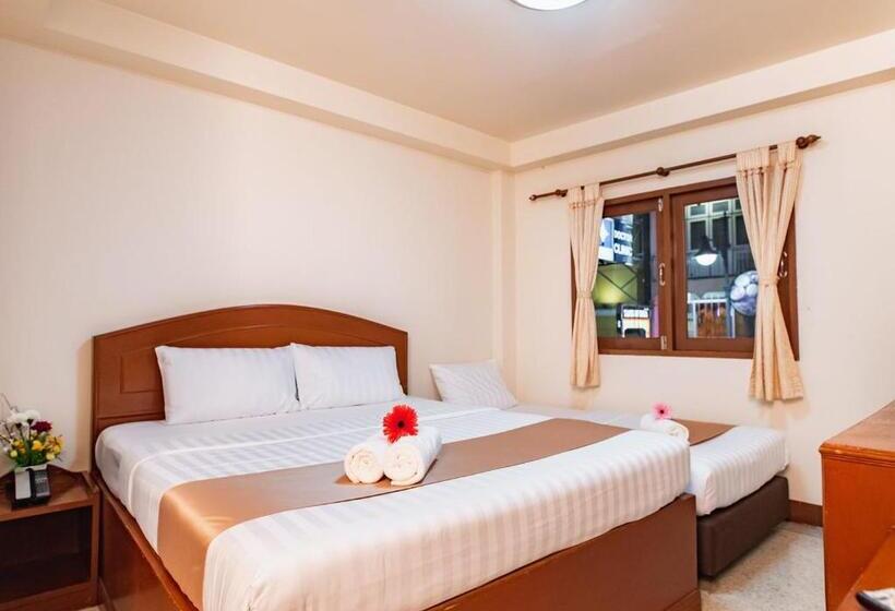 اتاق استاندارد سه نفره, D&d Inn Khaosan