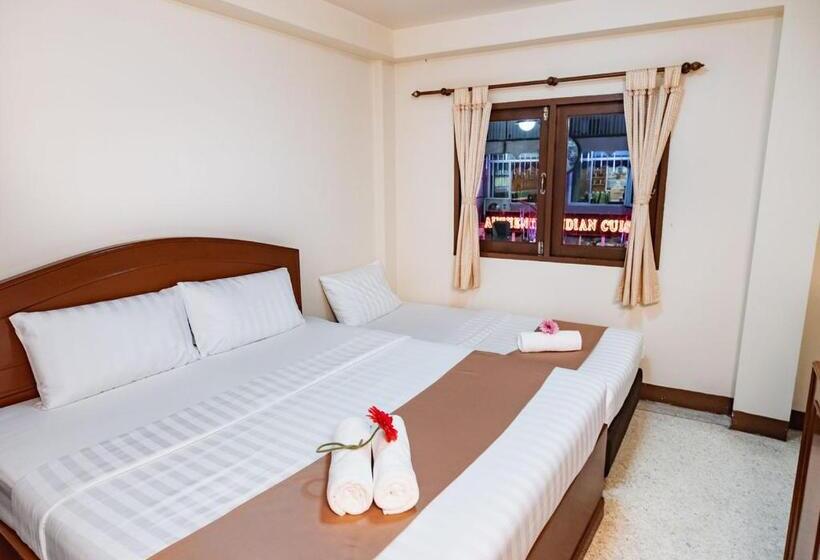 اتاق استاندارد سه نفره, D&d Inn Khaosan