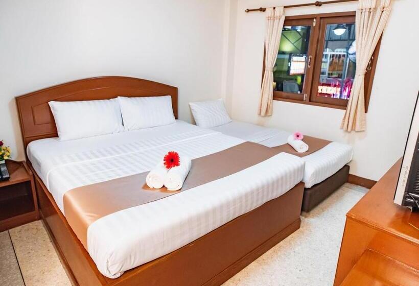 اتاق استاندارد سه نفره, D&d Inn Khaosan