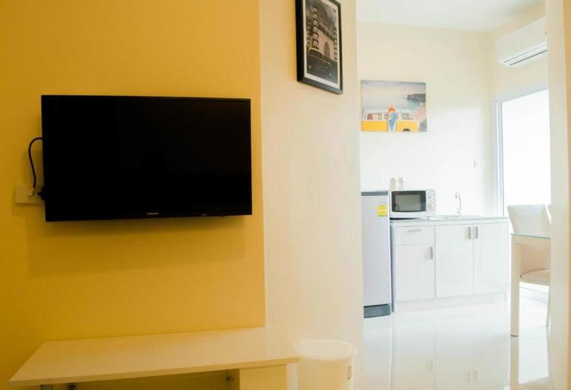 디럭스 룸, Excella